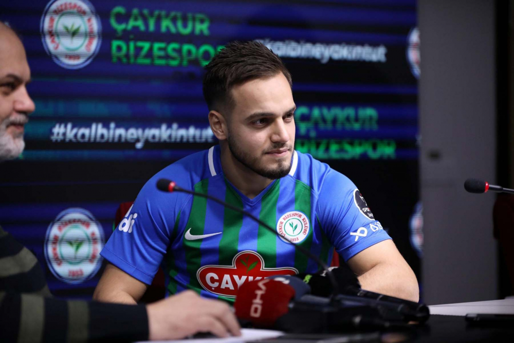 Çaykur Rizespor'dan ayrılan Yusuf Sarı'nın talipleri artıyor! Türkiye, Fransa, BAE... 4