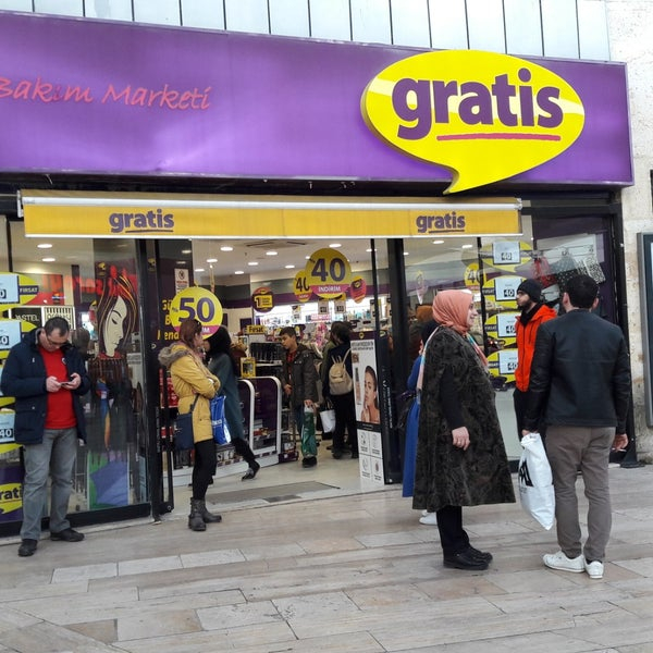 Gratis'in 'Yaza merhaba' kampanyasında şok indirim! Güneş kremlerinde fiyatlar yarı yarıya indi! Bir çok üründe yüzde 60'a varan indirim yapıldı! 2