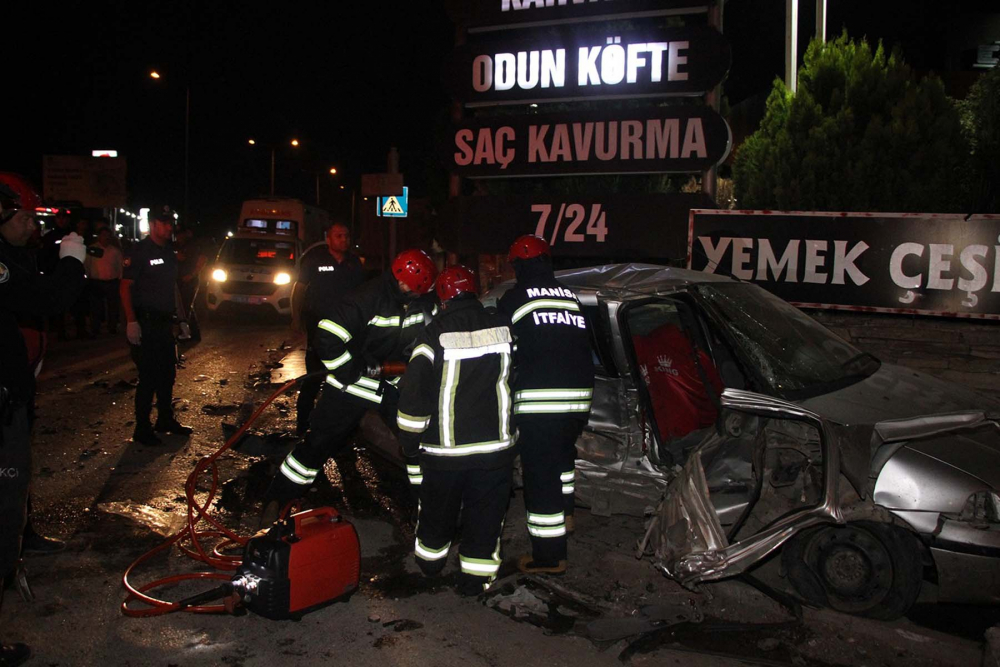 Manisa Kula'da alkollü ve ehliyetsiz sürücü dehşeti yaşattı: 4 ölü, 2 ağır yaralı! 13