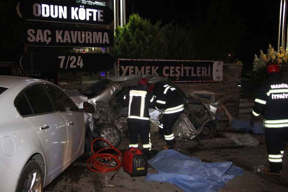 Manisa Kula'da alkollü ve ehliyetsiz sürücü dehşeti yaşattı: 4 ölü, 2 ağır yaralı! 3