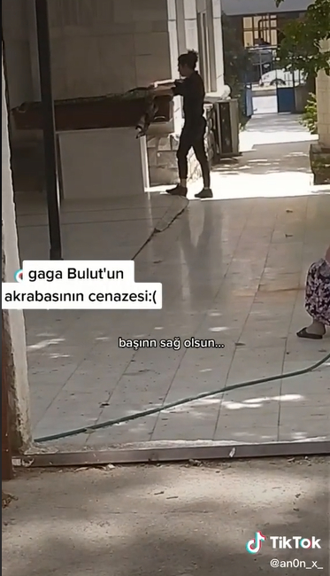 TikTok fenomeni Gaga Bulut'un annesi hayatını kaybetti! Tabut başındaki halleri yürekleri dağladı! Onu hiç böyle görmediniz! 11