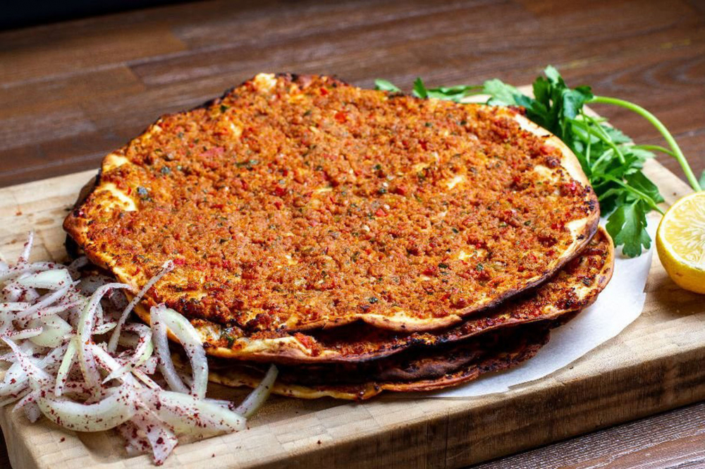 Lahmacunun fiyatı dudak uçuklatıyor! Yemeyen pişman yiyen bin pişman! 1