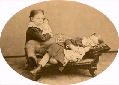 19. yüzyılın ürkütücü modası: Ölülerini süsleyip fotoğraflarını çektiler 11