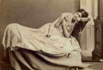 19. yüzyılın ürkütücü modası: Ölülerini süsleyip fotoğraflarını çektiler 4