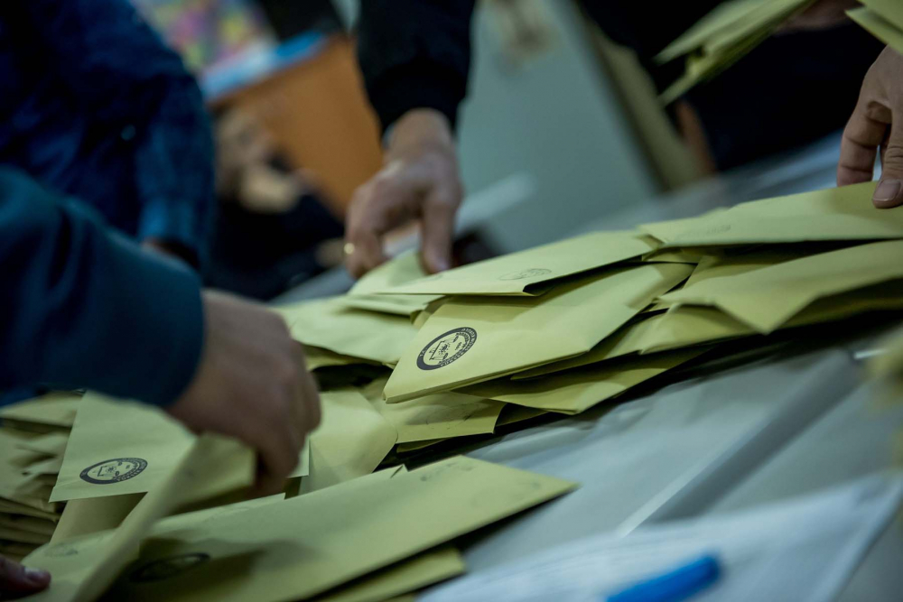 Gezici Araştıma'nın son seçim anketinde çarpıcı sonuçlar! AK Parti damga vurdu, altılı masada geride kaldı! İşte partilerin oy oranları 8