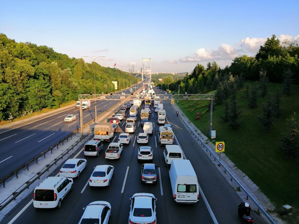 Yola çıkacaklar dikkat! FSM Köprüsü'nde 4 şerit trafiğe kapatıldı 12