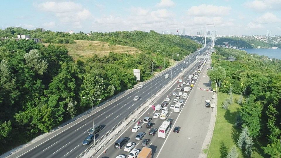 Yola çıkacaklar dikkat! FSM Köprüsü'nde 4 şerit trafiğe kapatıldı 5