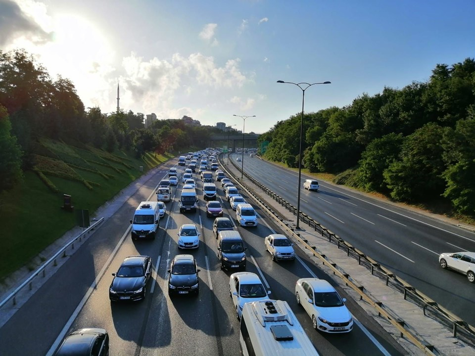 Yola çıkacaklar dikkat! FSM Köprüsü'nde 4 şerit trafiğe kapatıldı 7