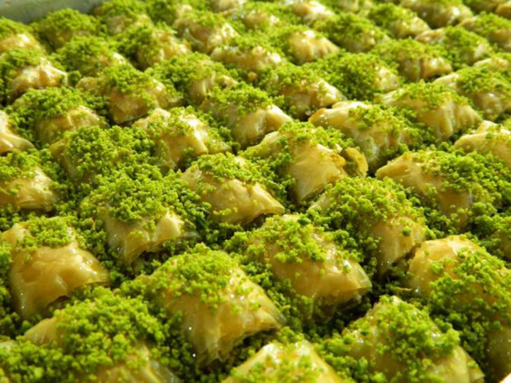 Fıstıklı baklava diye neler yediyorlar neler! İçindekiler hayrete düşürüyor! 1