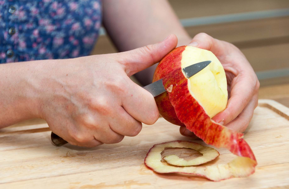 Elmanın vitamini kabuğunda! Çöpe atmadan önce bir kere daha düşünün 5