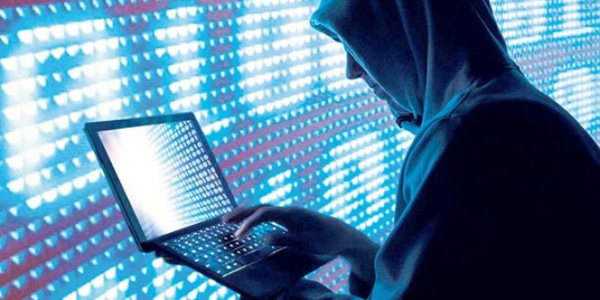 Sanal alemde tuzağa düşen çocuklar