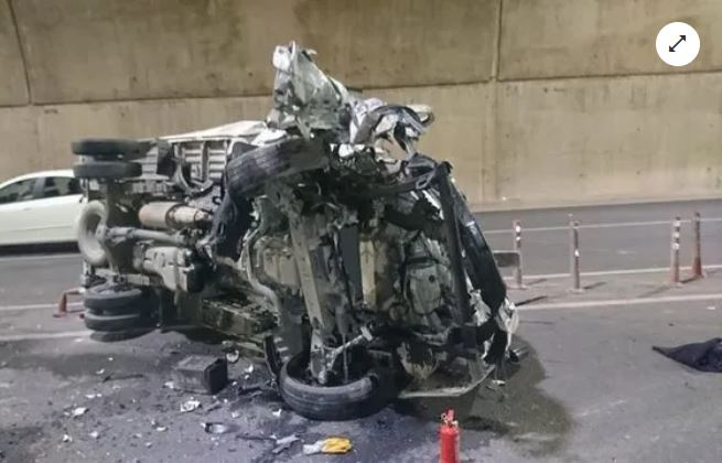 Sabiha Gökçen Havalimanı bağlantı yolunda zincirleme kaza! 3