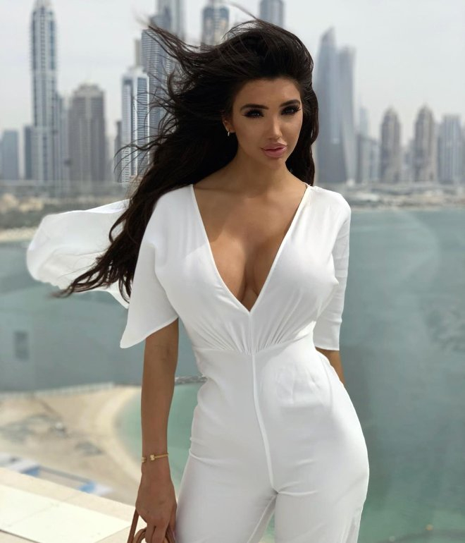 Yetenek yarışmasında ünlenen Chloe Khan çıplak fotoğraflarını paylaştı 3