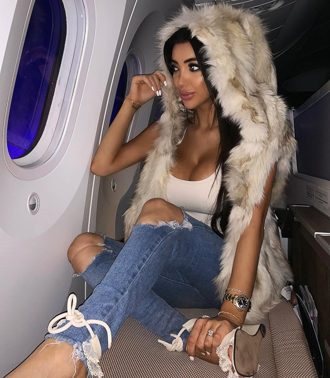 Yetenek yarışmasında ünlenen Chloe Khan çıplak fotoğraflarını paylaştı 7