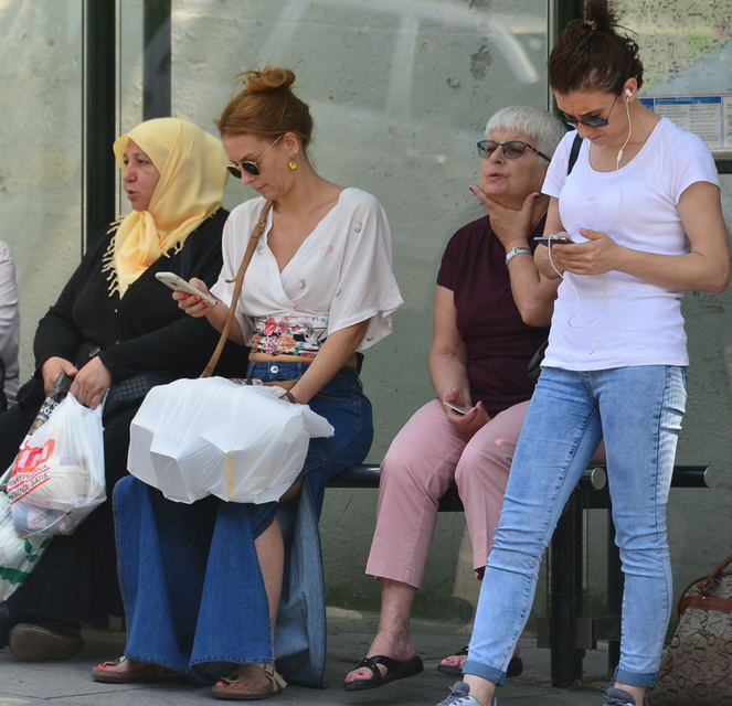 Keremcem sete yetişmek için metro kullandı 4