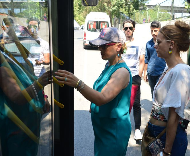 Keremcem sete yetişmek için metro kullandı 5