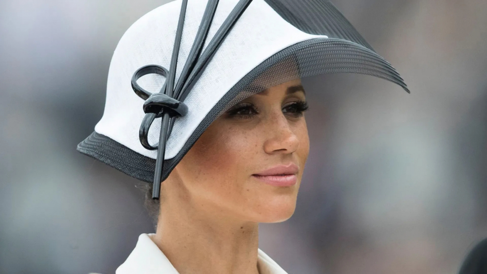 Royal Ascot ikon geçidi! Kraliyet kadınları o gün hangi saçı yaparsa, o model trend oluyor! İşte, hafızalara kazınan saç stilleri 7