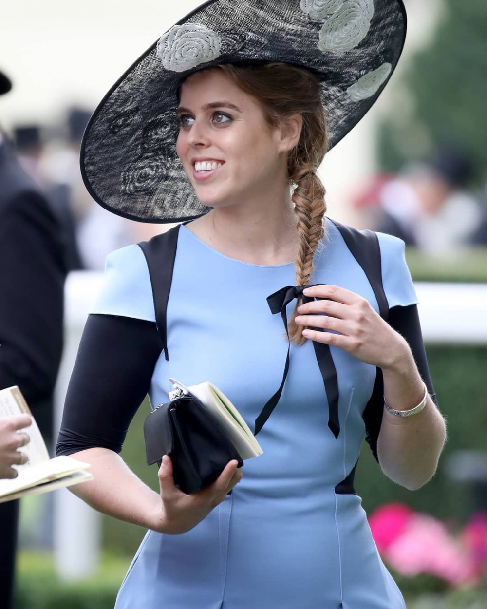 Royal Ascot ikon geçidi! Kraliyet kadınları o gün hangi saçı yaparsa, o model trend oluyor! İşte, hafızalara kazınan saç stilleri 8