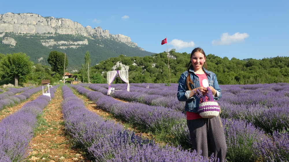 Lavantaların kraliçeleri! Memleketlerini çorak arazilerden turizm cennetine dönüştürdüler 7