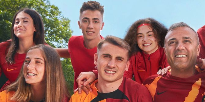 Galatasaray'ın yeni sezon forması tanıtıldı! Fiyatı almak isteyenleri üzebilir