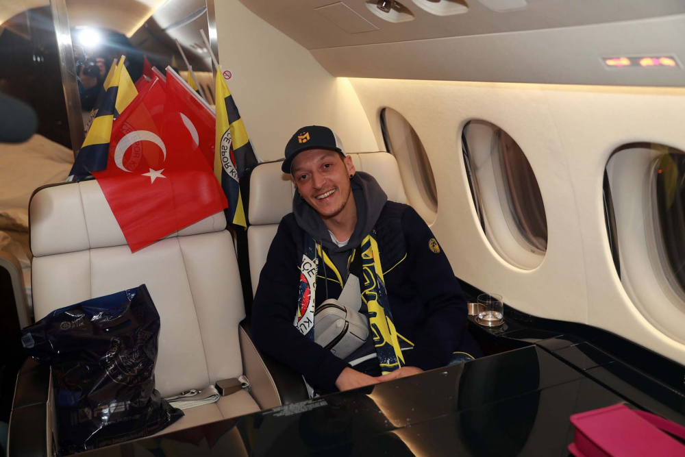 Fenerbahçe'de kadro dışı bırakılan Mesut Özil'in geleceği belli oldu! Futbolu bırakırsa yapacağı meslek ortaya çıktı 2