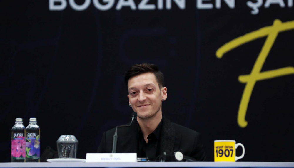 Fenerbahçe'de kadro dışı bırakılan Mesut Özil'in geleceği belli oldu! Futbolu bırakırsa yapacağı meslek ortaya çıktı 4