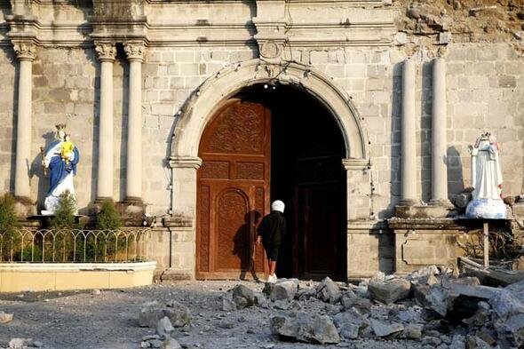 Bütün tahminleri tuttu! Türkiye için de 8 büyüklüğünde deprem uyarısında bulundu 15