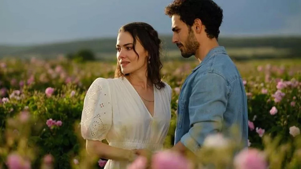 Yaz mevsimi, "Yaz dizisi" olmadan olmaz! İşte eğlenceli ve romantik senaryolarıyla 2022 yazını renklendirecek yeni diziler 5