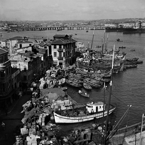 Buranın İstanbul olduğuna inanamayacaksınız! İşte şaşırtan farklılığıyla, Ara Güler'in kadrajından eski İstanbul fotoğrafları... 8