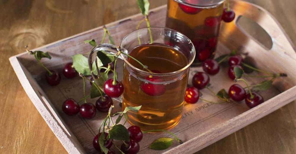 Sapına kadar fayda sağlıyor! Kiraz sapını çöpe atmayıp çay olarak tüketin, banyo da kendinizi dinlendirin 2