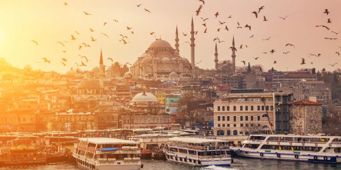 "İstanbul'u dinliyorum, gözlerim kapalı..." Usta şairlerin kaleminden, İstanbul sevginizi artıracak güzellikte İstanbul şiirleri