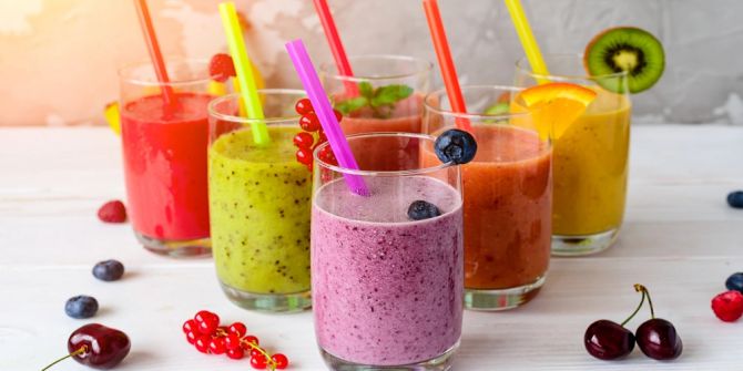 Kilolara elveda! Sağlıklı ve besleyici içeriğiyle hem doyuran hem de zayıflamaya yardımcı olan lezzetli mi lezzetli smoothieler