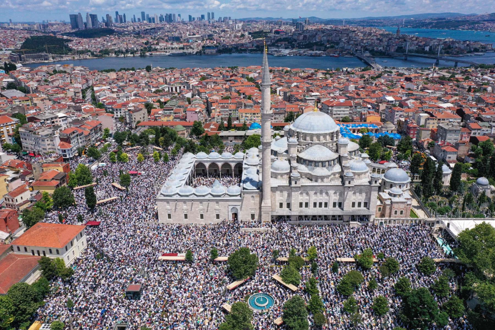 İsmailağa Cemaati lideri Mahmut Ustaosmanoğlu son yolculuğuna uğurlandı! 6