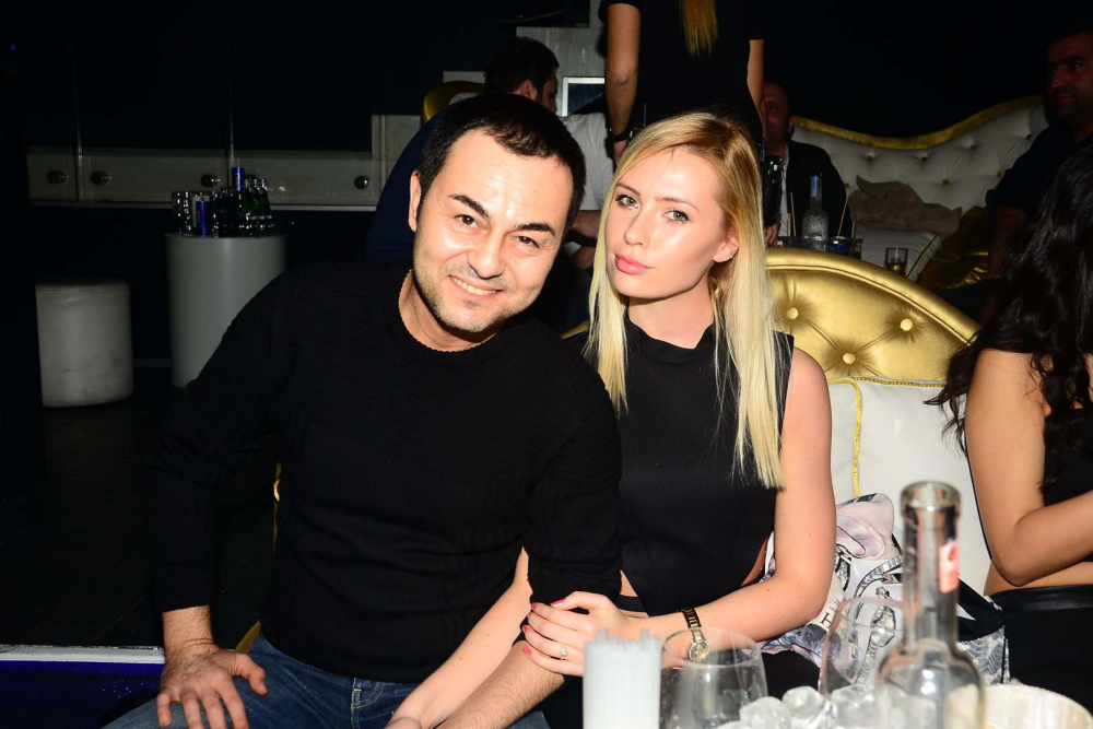 Serdar Ortaç çıldıracak! Eski karısı Chloe Loughnan sevgilisiyle öpüştüğü anları paylaştı! 8