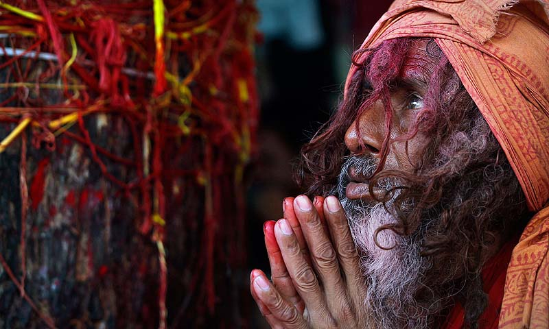 Ölü bedenlerle birlikte olup beyinlerini yiyorlar! Aghori kabilesinin geleneklerini öğrendiğinizde mideniz bulanacak 4