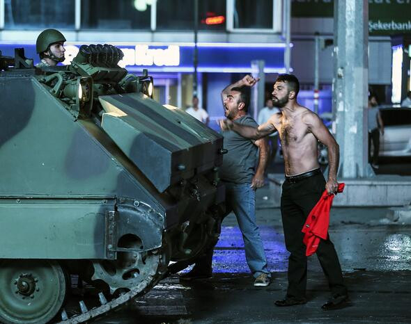 15 Temmuz'un az bilinen kareleri 10
