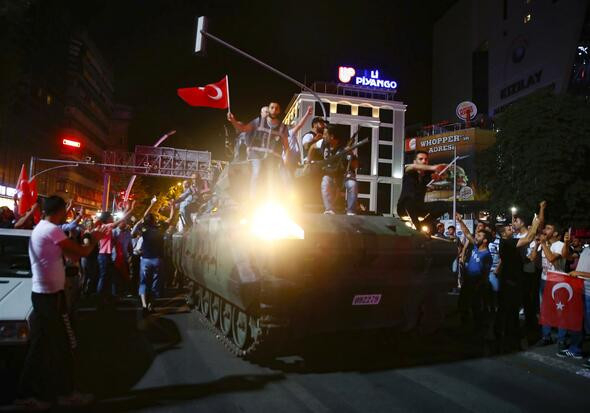 15 Temmuz'un az bilinen kareleri 15