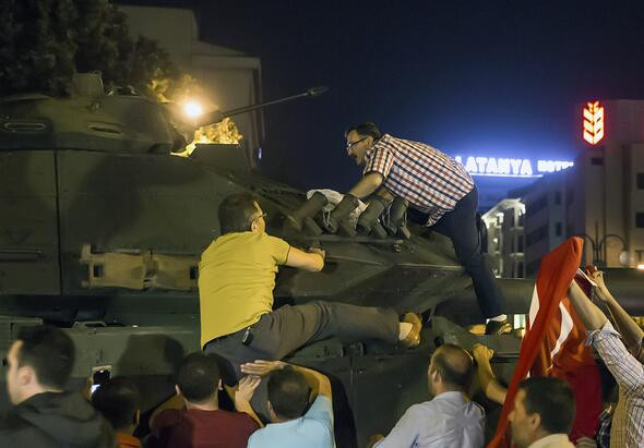 15 Temmuz'un az bilinen kareleri 8