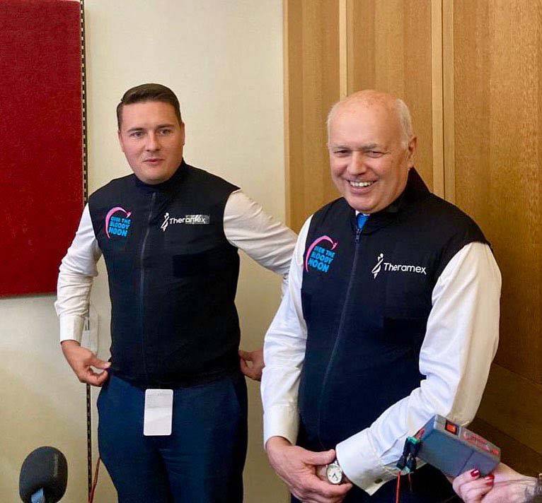 Erkek milletvekilleri, menopoza girmenin nasıl bir his olduğunu deneyimledi! “Çok rahatsız, bunu erkekler yaşıyor olsaydı çok şikayet ederdik” 3