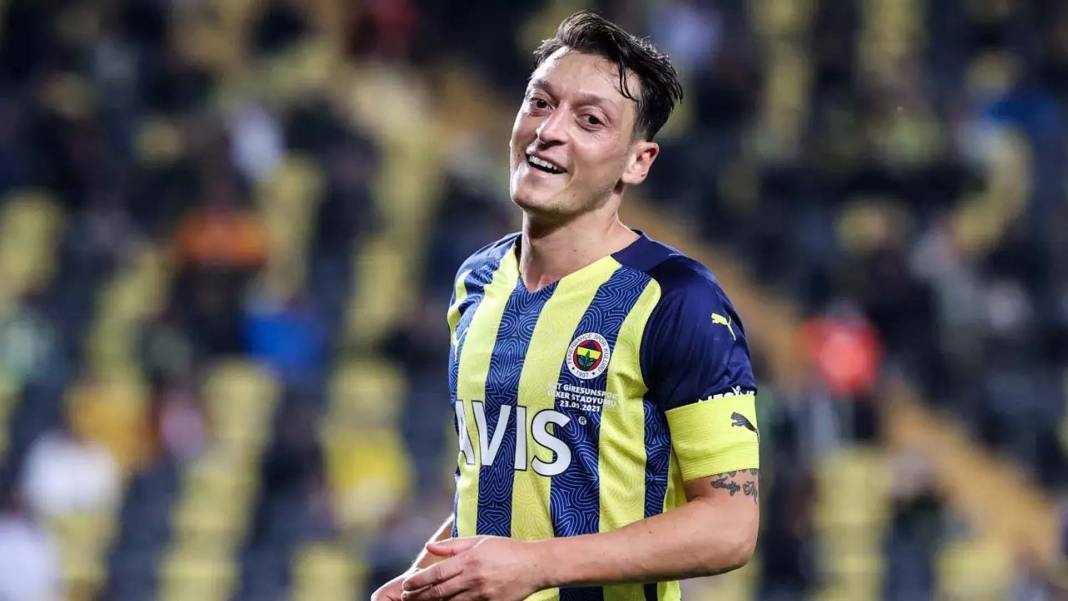 Fenerbahçe'de Mesut Özil dönemi sona eriyor! Sonunda pes etti, menajerine talimat verdi 6