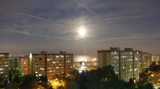 Merakla bekleniyordu! 'Parçalı Ay Tutulması' İstanbul'dan böyle görüntülendi 1