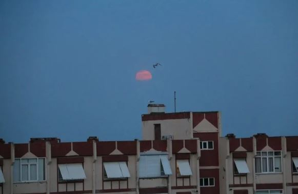 Merakla bekleniyordu! 'Parçalı Ay Tutulması' İstanbul'dan böyle görüntülendi 3