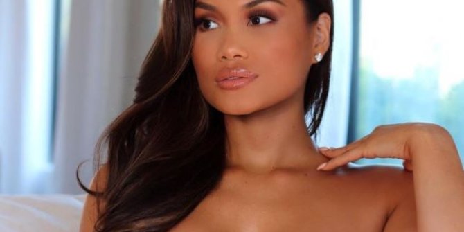 Daphne Joy gazetecilere frikik vermemek için büyük çaba sarfetti