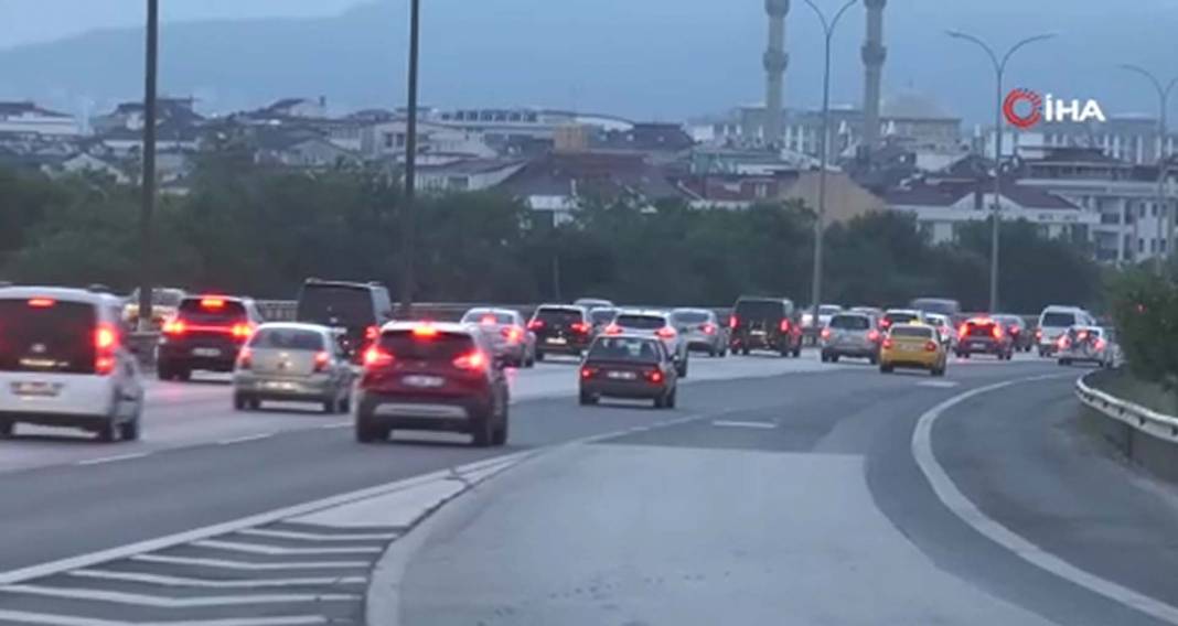 İstanbul, Kurban Bayramı'nda bomboş olacak!  Tatilciler yola düştü, trafik yoğunluğu oluştu 6