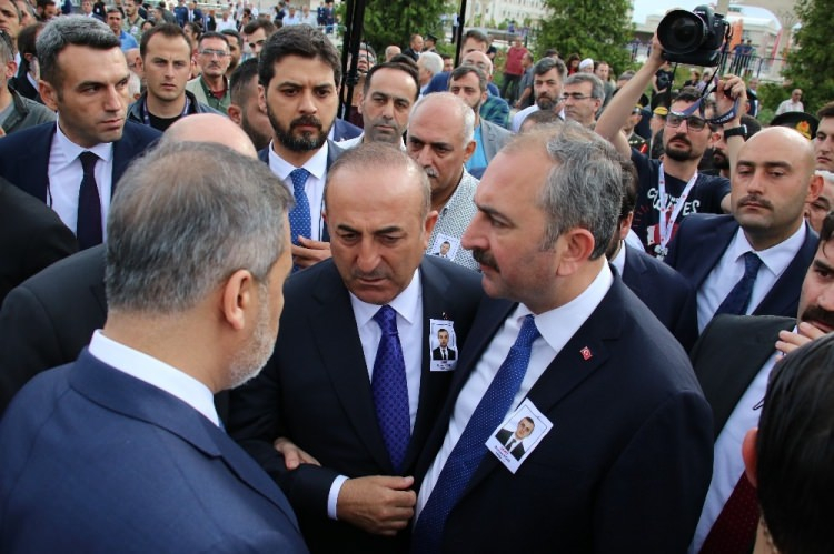 Şehit diplomat Osman Köse son yolculuğuna uğurlandı 6