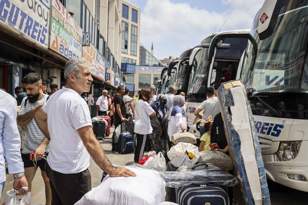 İstanbul'da Kurban Bayramı hareketliliği: 15 Temmuz Demokrasi Otogarı ve İstanbul Havalimanı'nda yoğunluk oluştu 1