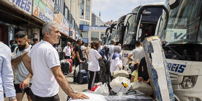 İstanbul'da Kurban Bayramı hareketliliği: 15 Temmuz Demokrasi Otogarı ve İstanbul Havalimanı'nda yoğunluk oluştu