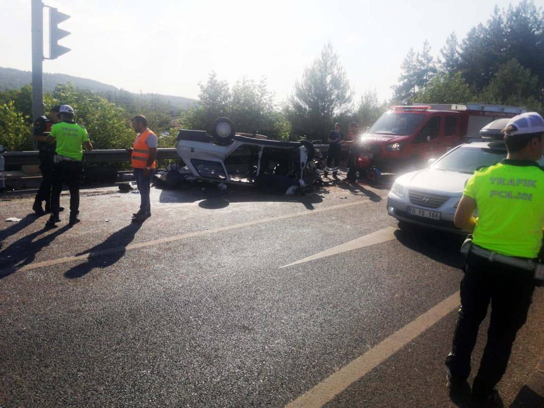 Muğla'da feci kaza: Anne ve baba hayatını kaybetti, 4 kişi yaralandı 9