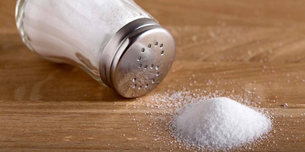 Pişmiş aşa "tuz" katmayın! Ömrünüzü kendi ellerinizle kısaltıyorsunuz! 6