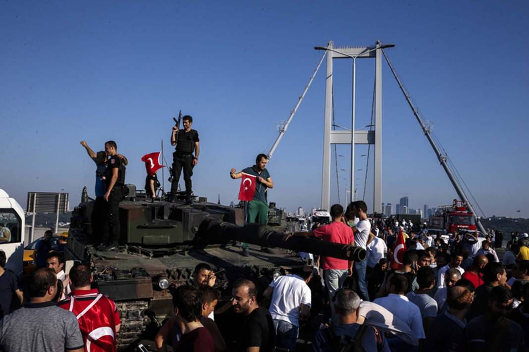 Tarihi direnişin ardından tam 6 yıl geçti! Türk milleti ülkesine bir kez daha sahip çıktı! İşte 15 Temmuz 2016'da yaşananlar... 10